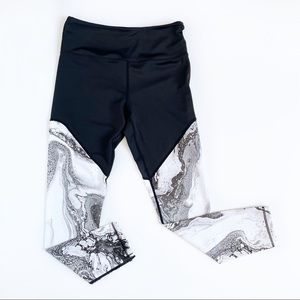 Zyia Light N Tight Leggings Marble